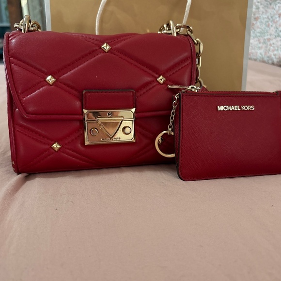 Michael Kors cross body - Picture 1 of 6